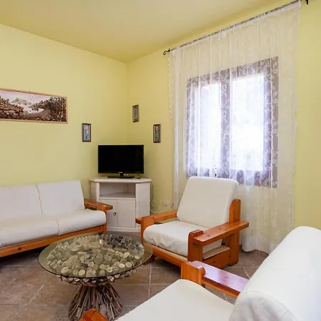 Mery * San Teodoro (Sardinia)